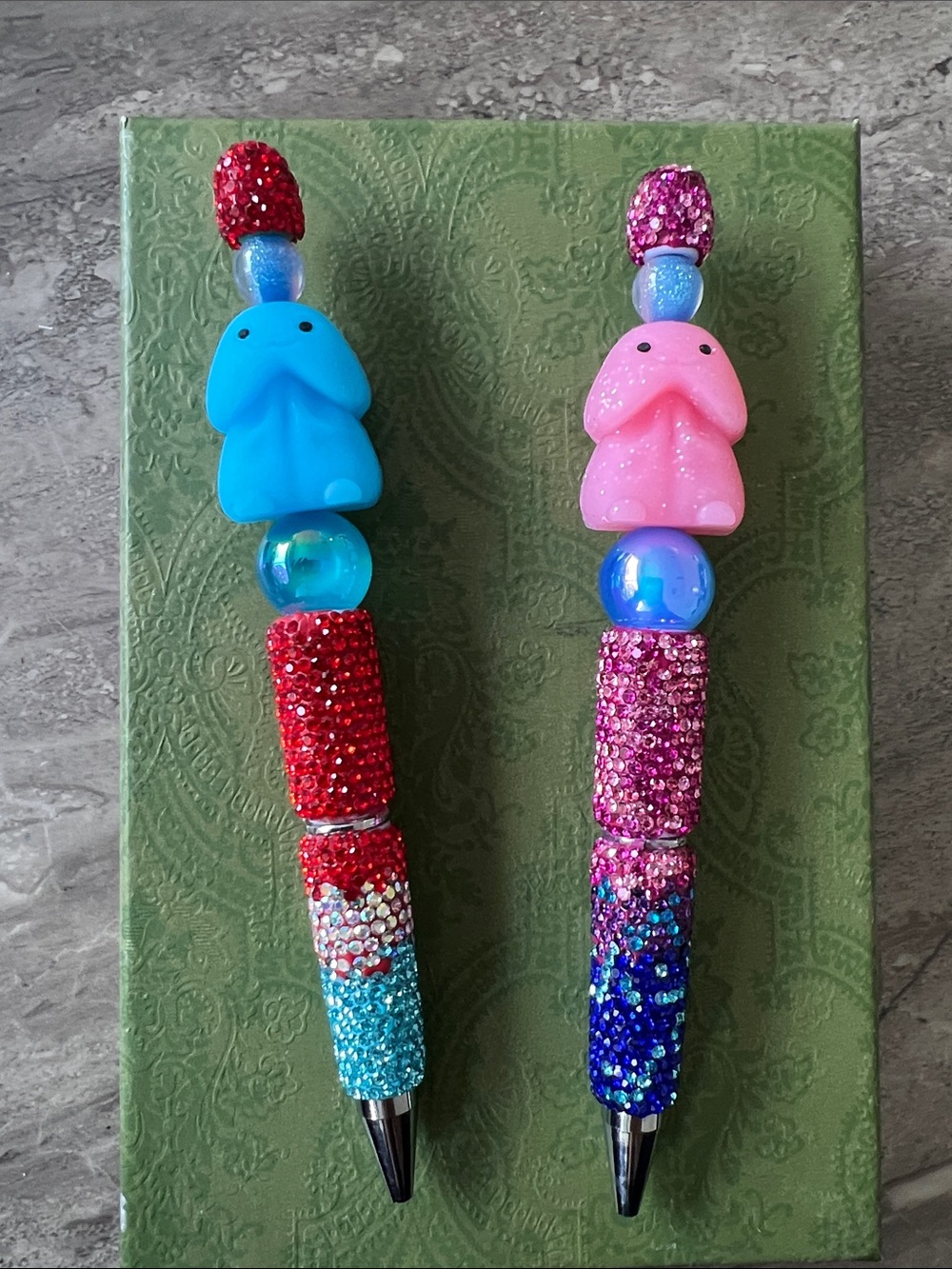 2x pen set fun cute Sparkle  Bead Pen - Blue and Pink